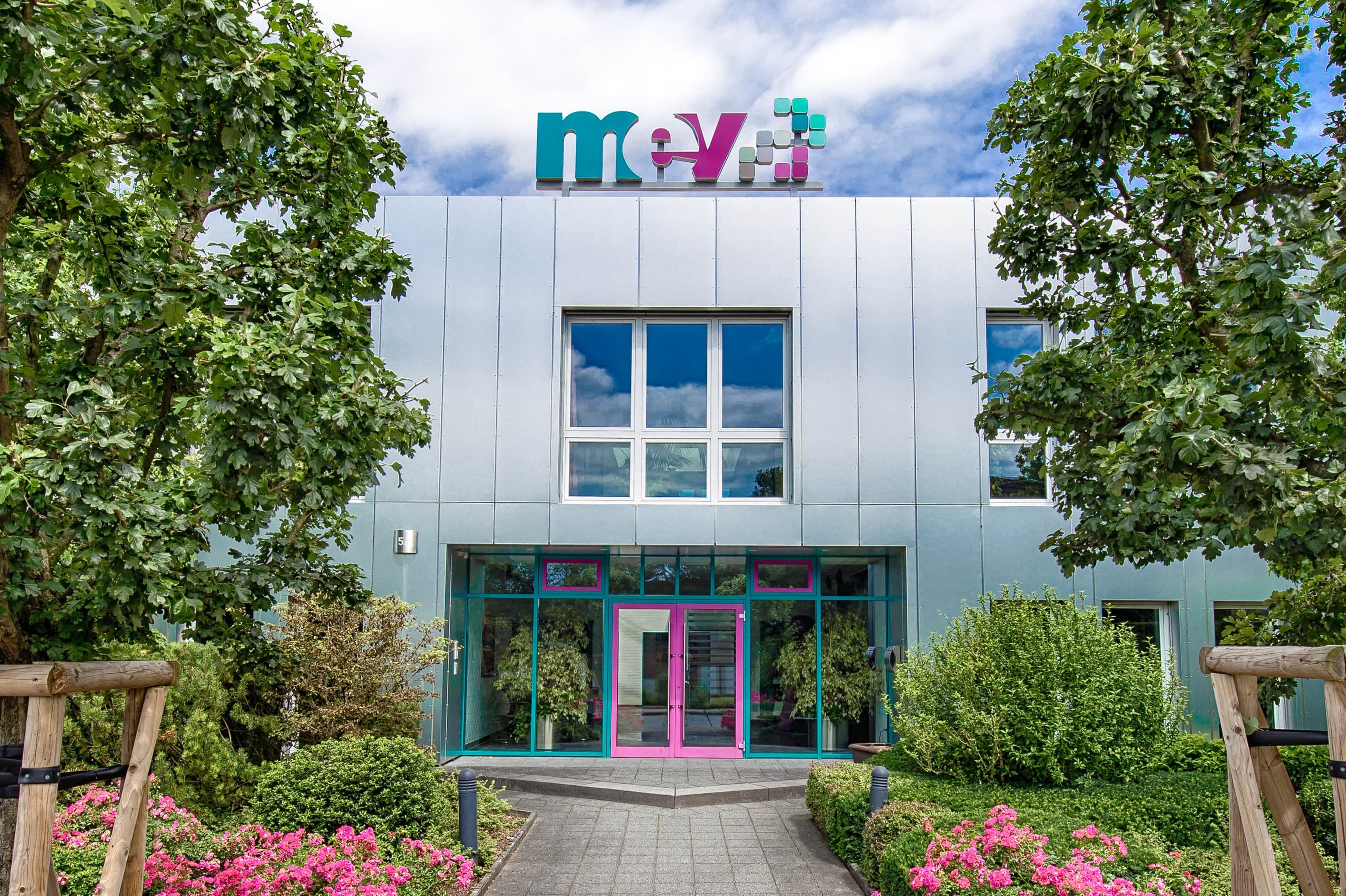 MEV Elektronik Service GmbH